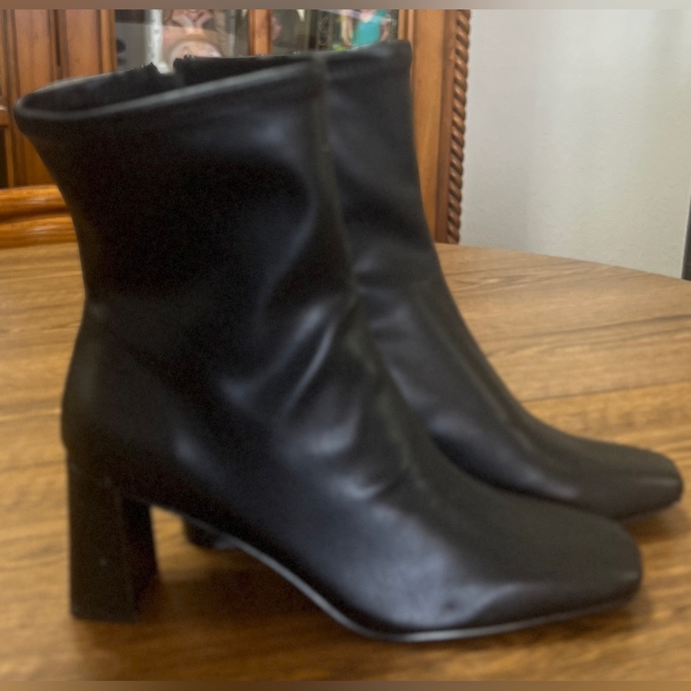 Steve Madden
Black
Size 9.5 
Ankle Boots
2.5” heel
NWT - Picture 3 of 16
